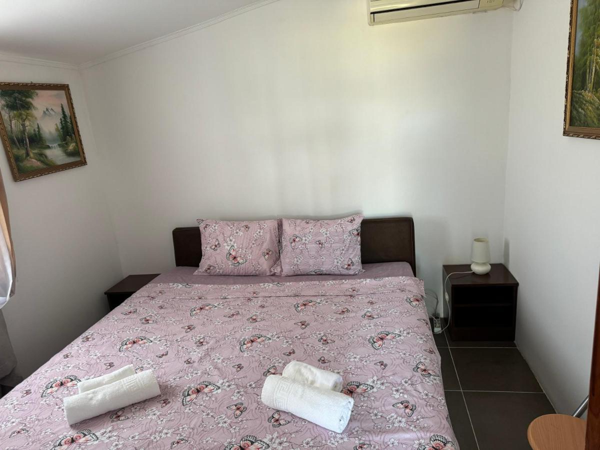 Apartments Airport Golubovci 포드고리차 외부 사진